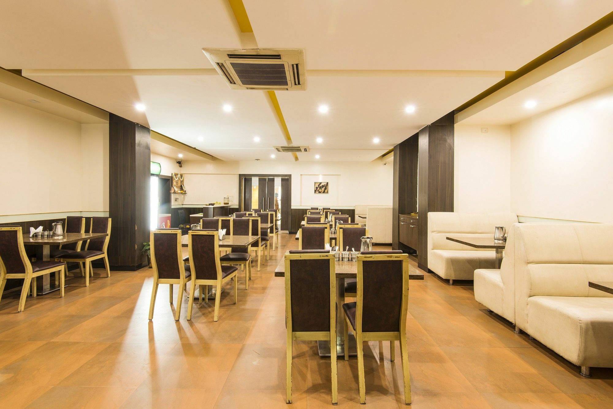 Hotel Fabhotel Prime Arunaachalaa Residency