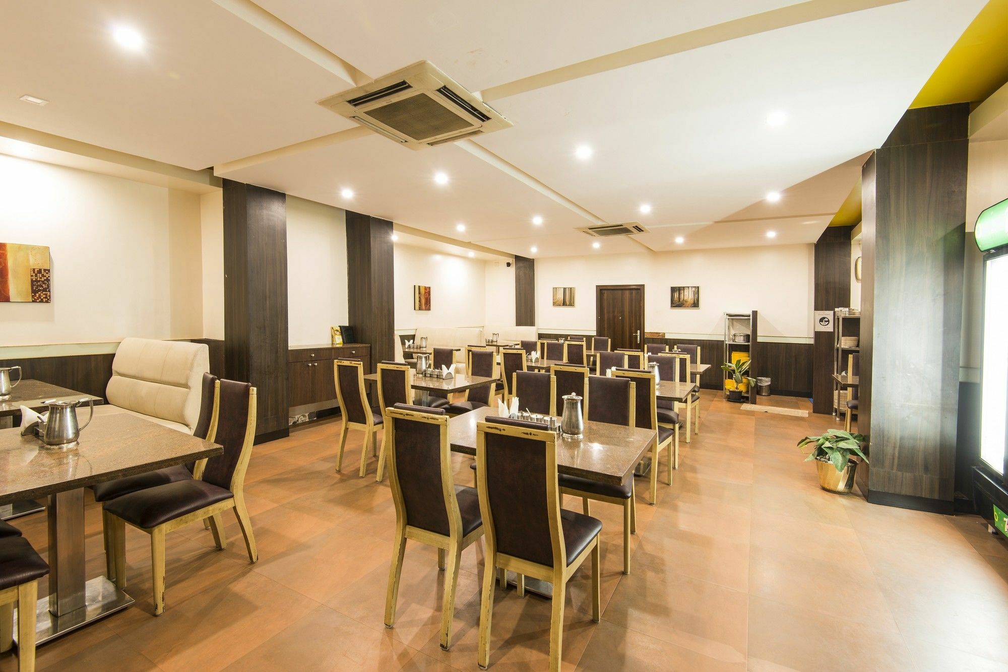 Hotel Fabhotel Prime Arunaachalaa Residency