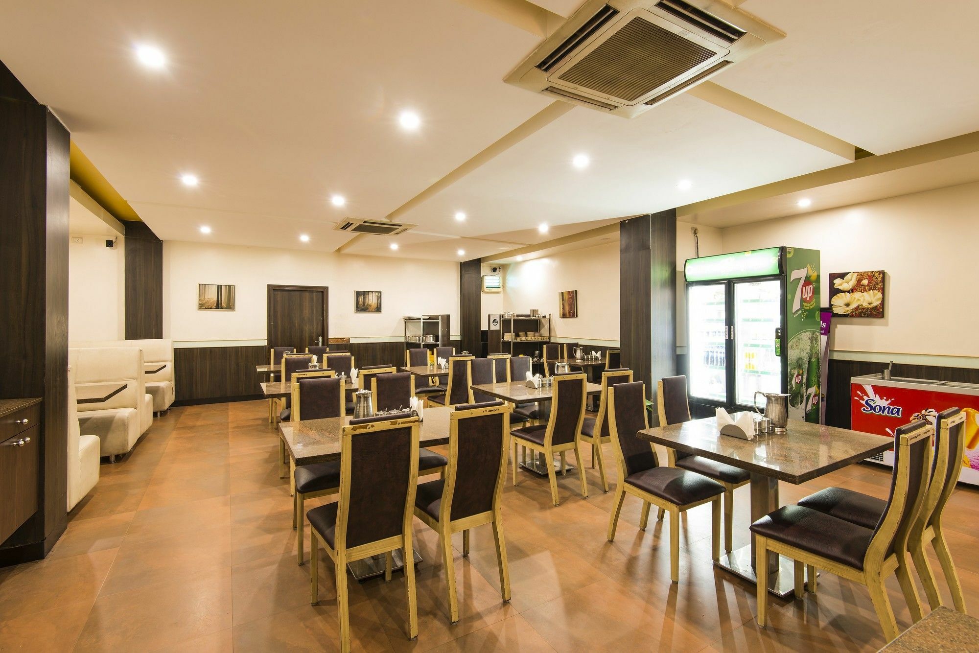 Fabhotel Prime Arunaachalaa Residency 3*